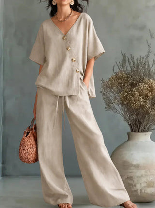 GRETA - Complete V-Neck with Buttons