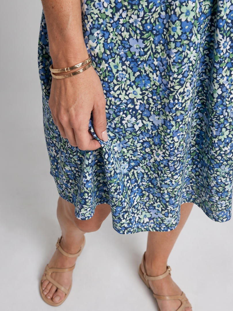 Perdita™ - Short Sleeve Tropical Print Knee Length Dress