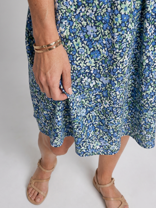 Perdita™ - Short Sleeve Tropical Print Knee Length Dress