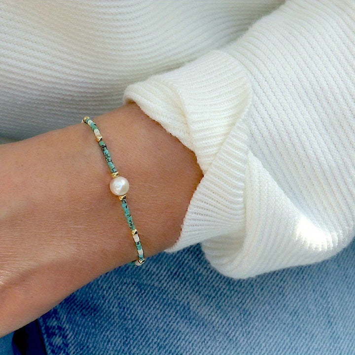LUCIENNE - Minimal Turquoise Pearl Bracelet