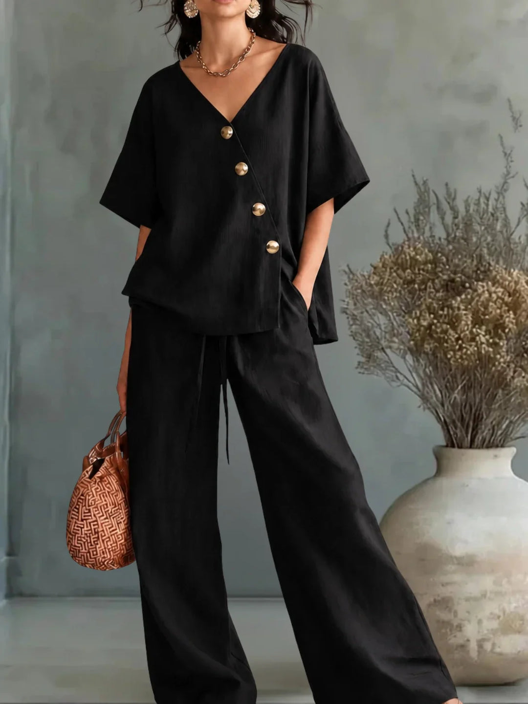GRETA - Complete V-Neck with Buttons
