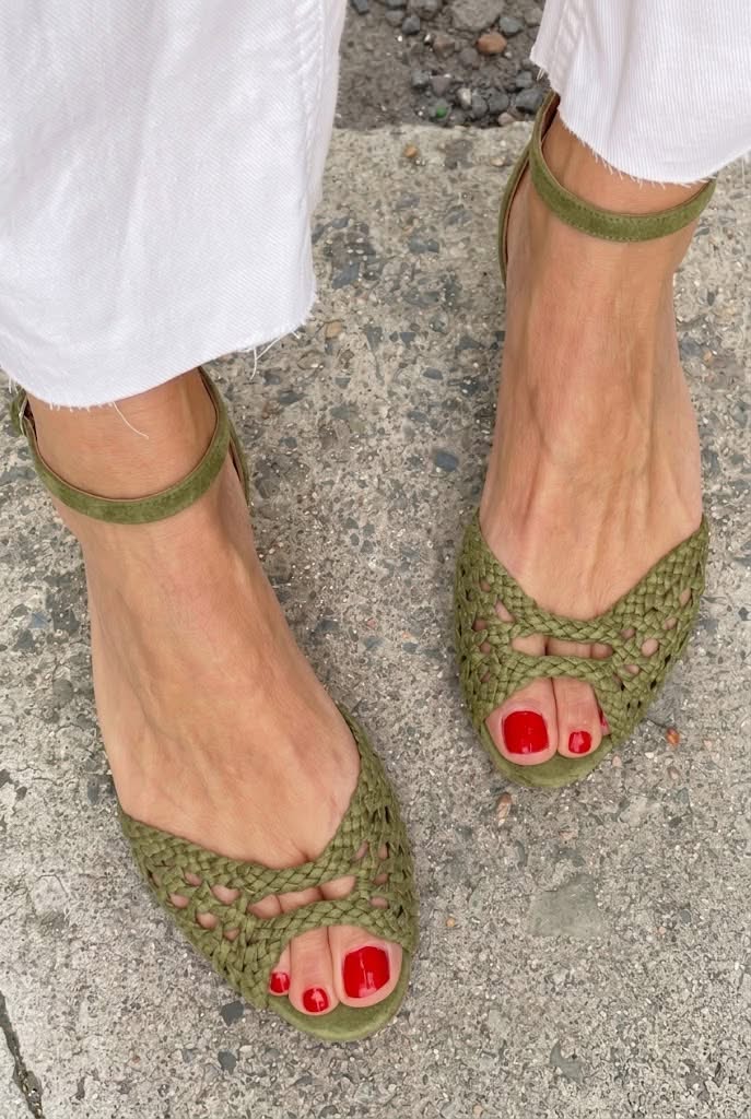 ISADORA™ - Woven Gold Statement Sandals