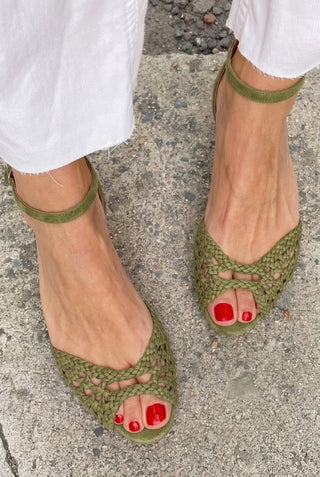 ISADORA™ - Woven Gold Statement Sandals