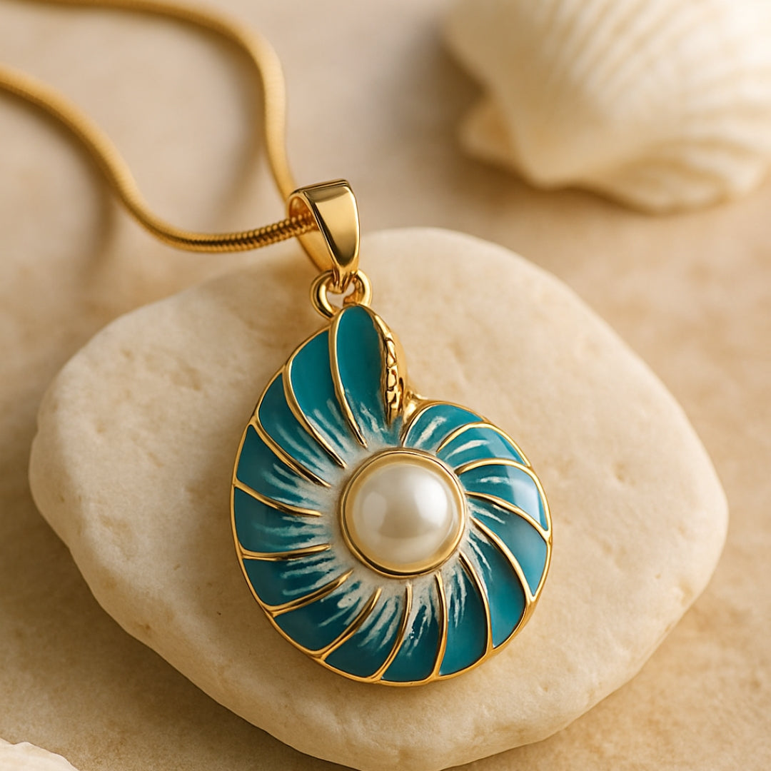 GENEVIEVE - Seashell Pearl Gold Necklace