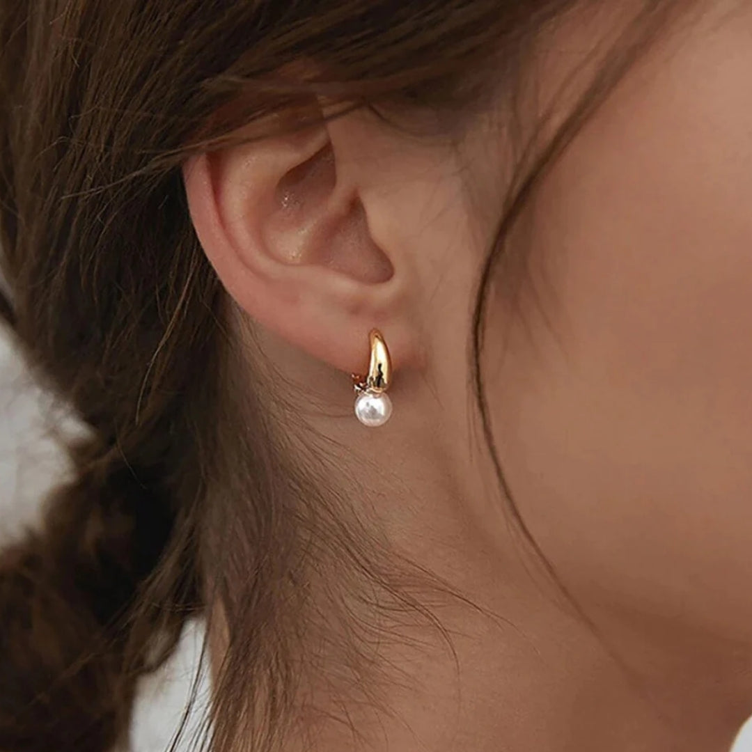 AUGUSTA - Golden Pearl Earrings