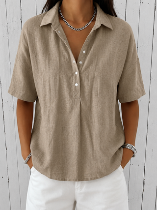 Henrietta - Blouse with Collar and Button