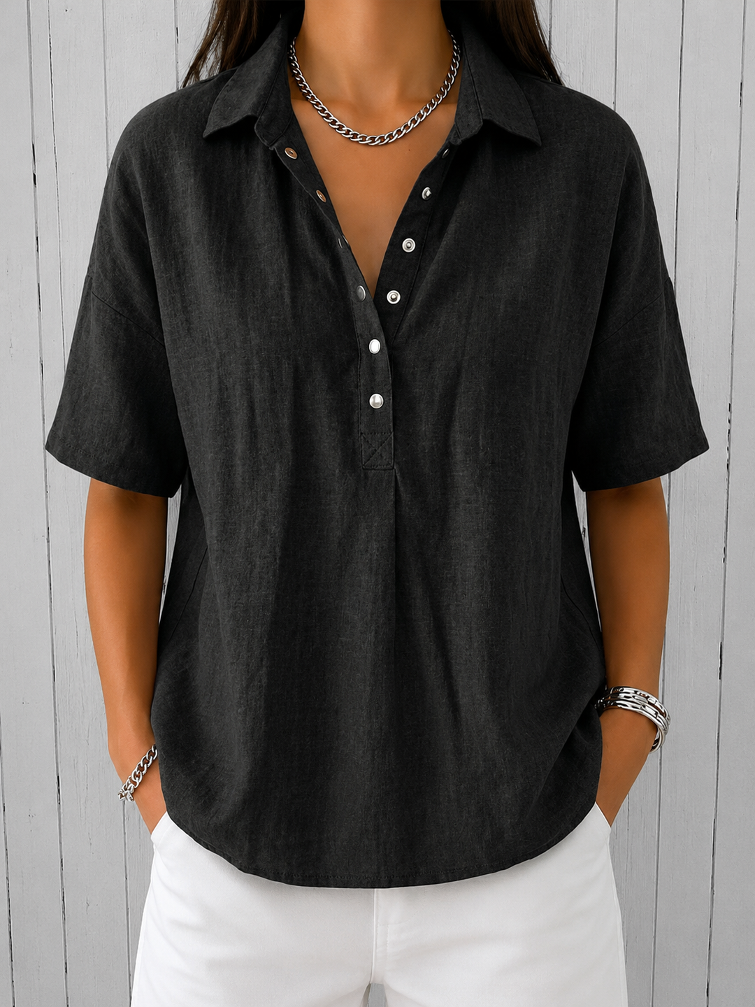 Henrietta - Blouse with Collar and Button