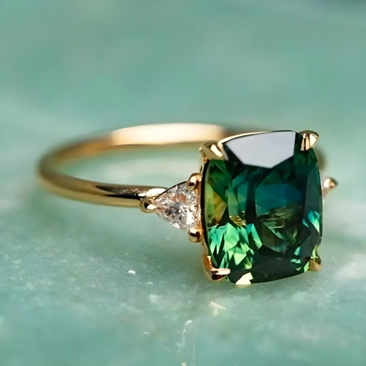 Esme | Elegant Square Emerald Ring