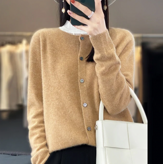 ELEANOR™ - Soft Button-Up Cardigan