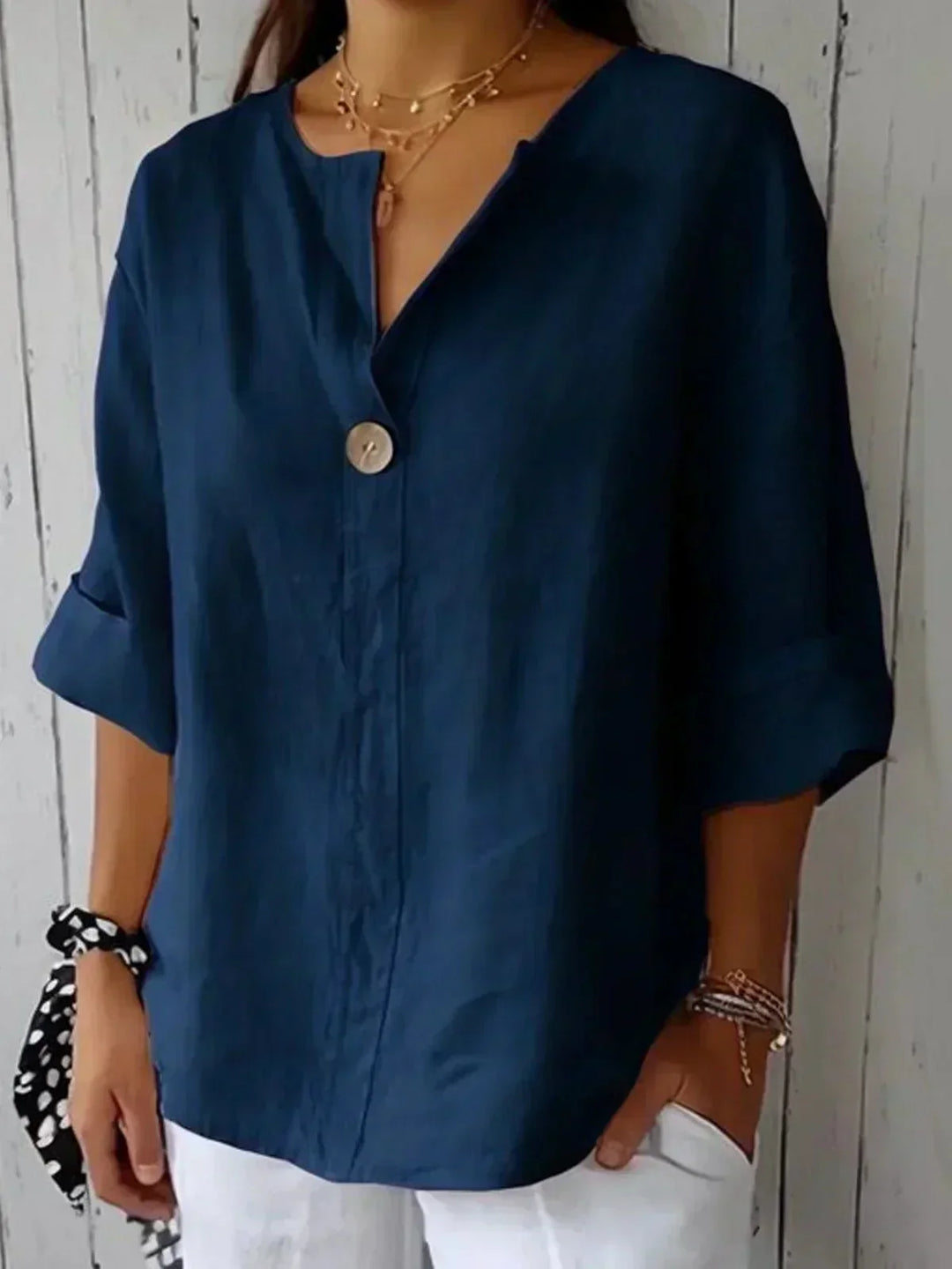 ZAMMA - Relaxed V-Neck Top