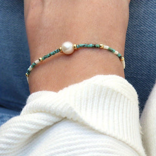 LUCIENNE - Minimal Turquoise Pearl Bracelet